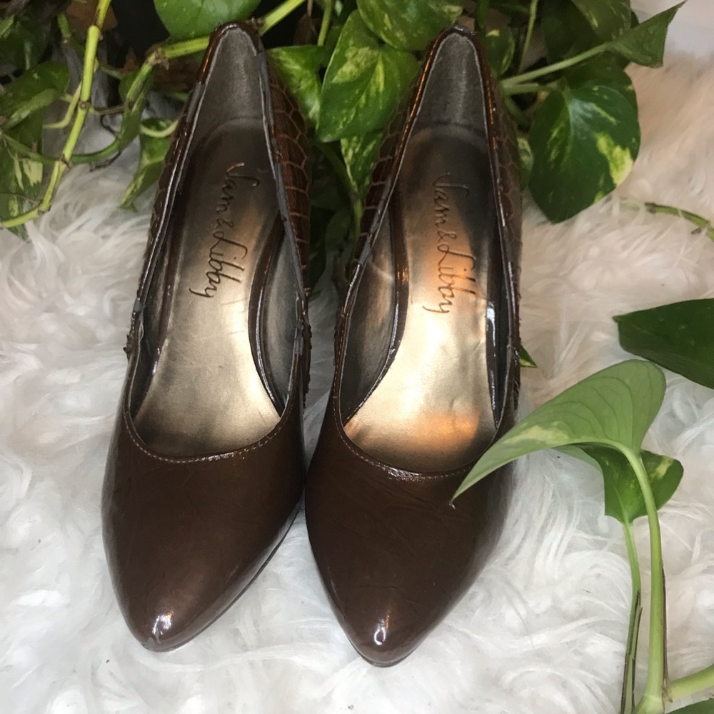 Sam & Libby Brown pumps